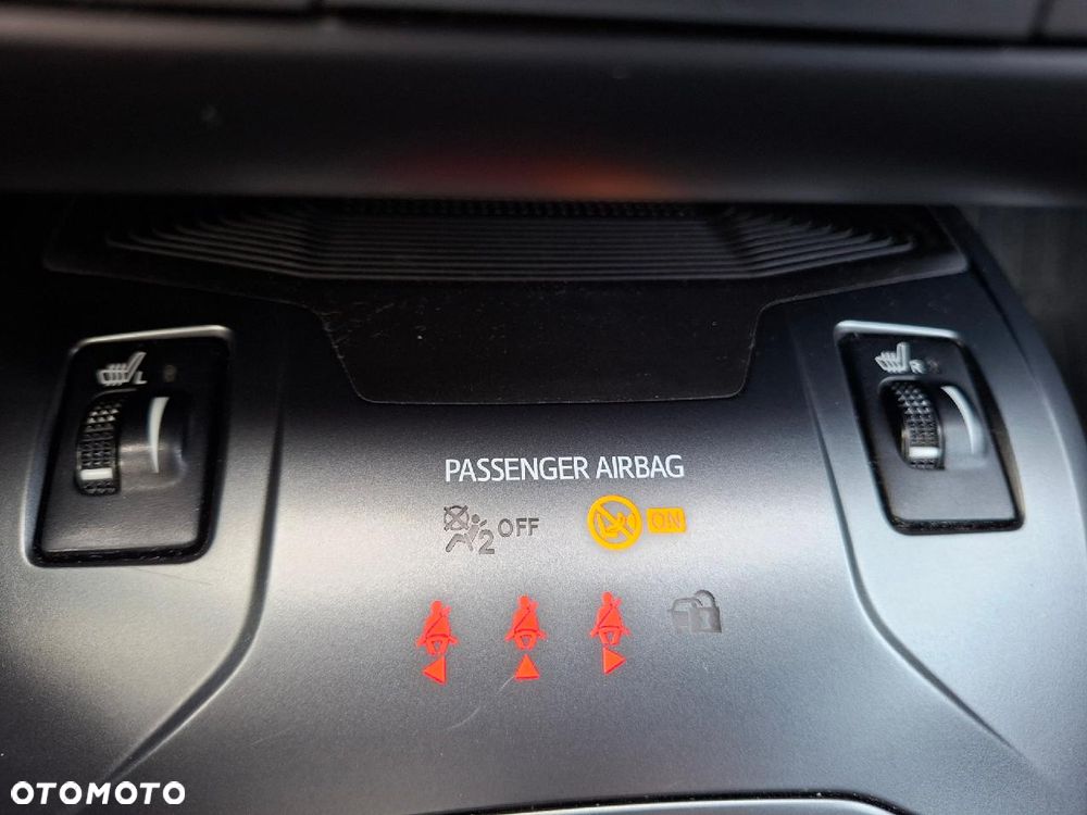 Toyota Avensis 2.0 D-4D Selection - 15