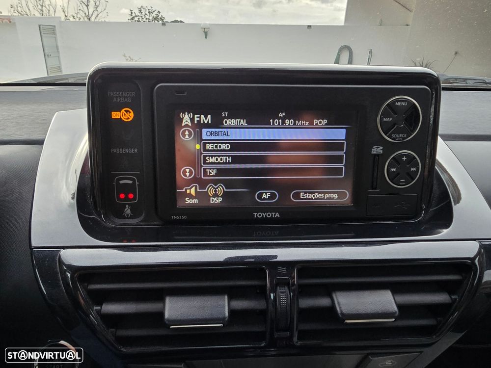 Toyota iQ 1.33 VVT-i 2 MultiDrive NAVI+Bluetooth - 9