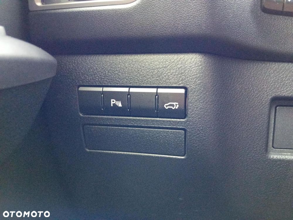 Lexus NX 300h Comfort AWD - 18