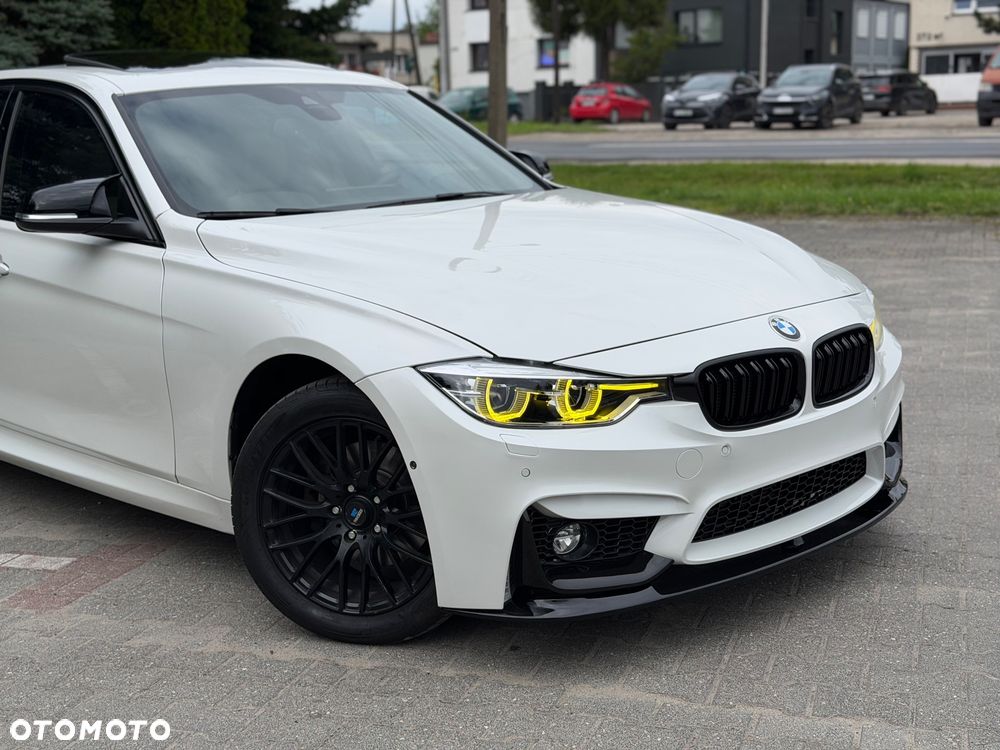 BMW Seria 3 328i xDrive - 11