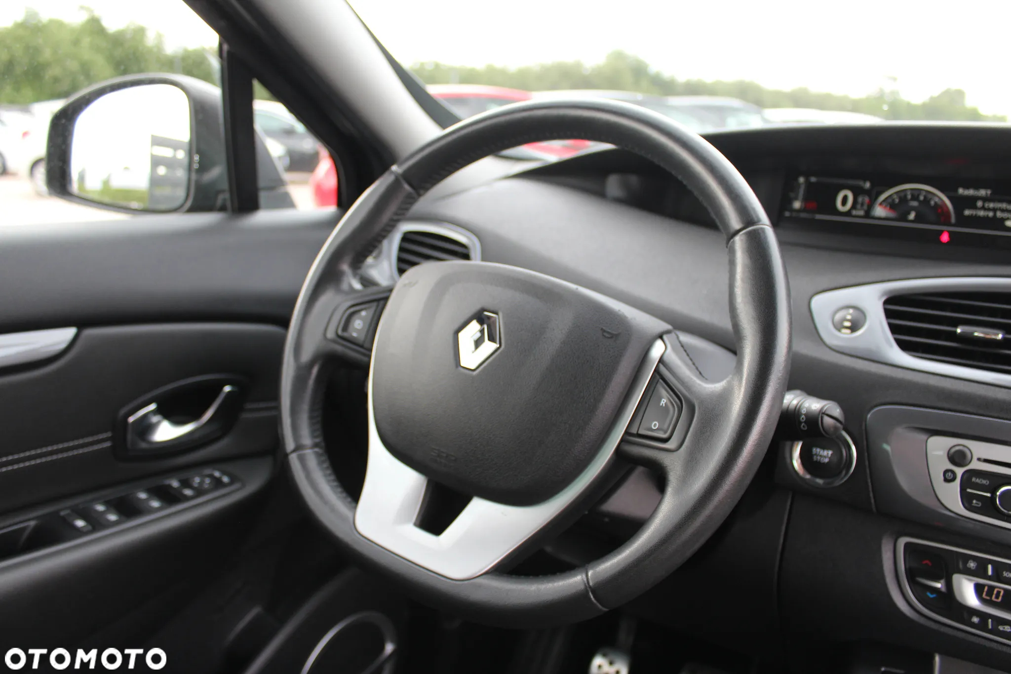 Renault Scenic ENERGY TCe 130 S&S Xmod Bose Edition - 23