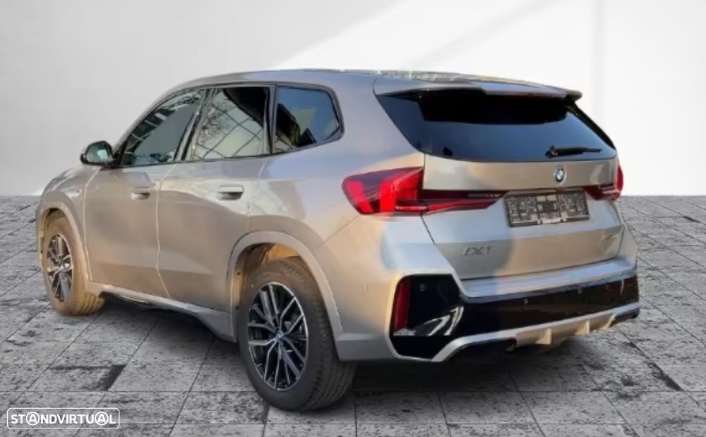 BMW iX1 xDrive30 Pack Desportivo M - 4