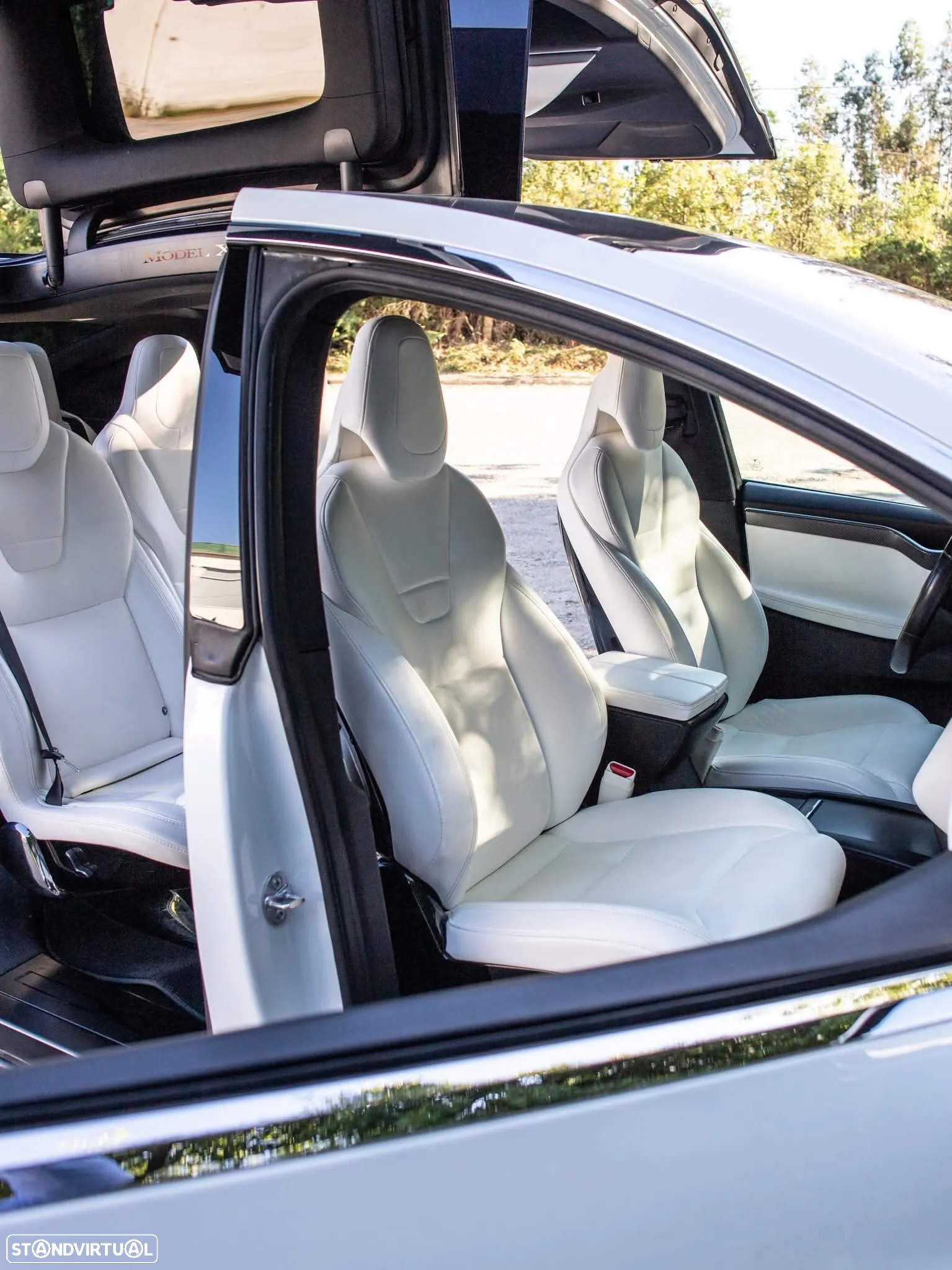 Tesla Model X 90D - 5