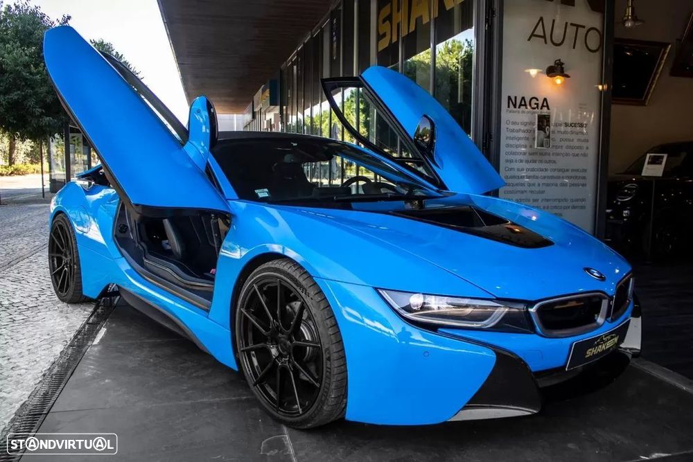 BMW i8 Standard - 8