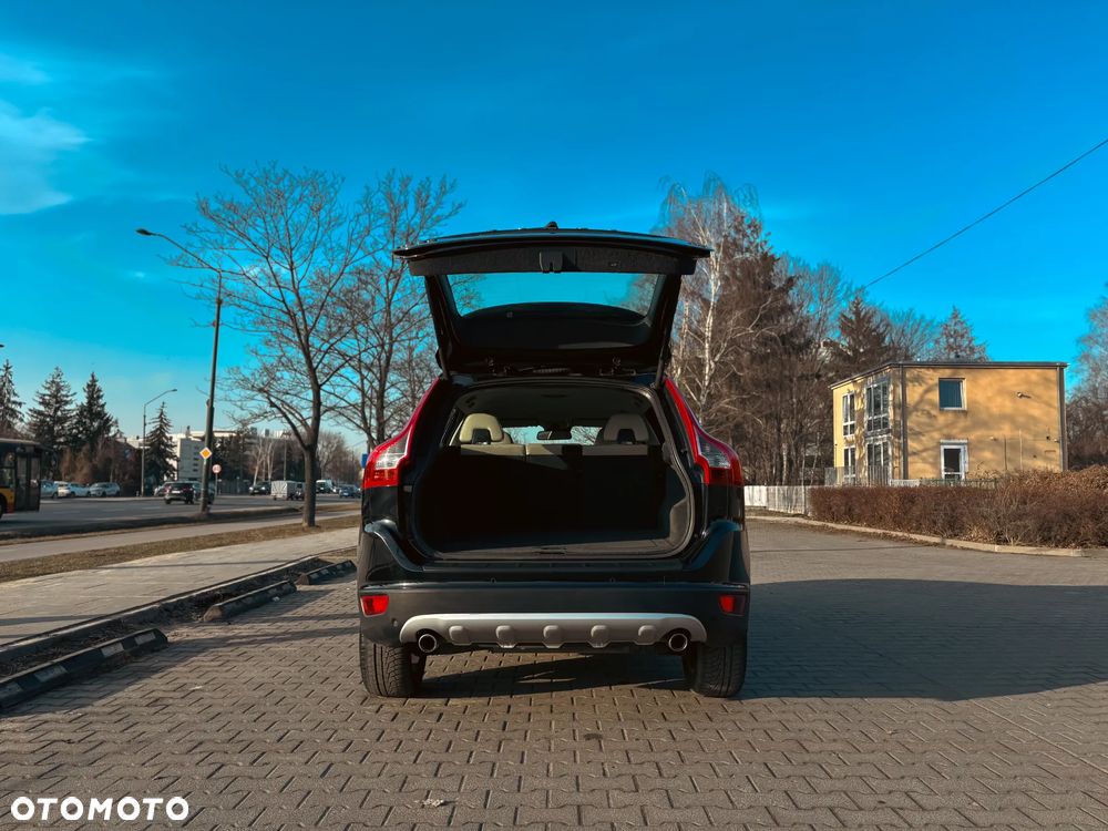 Volvo XC 60 2.4D AWD Summum - 11