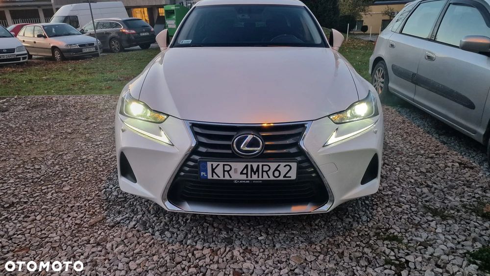 Lexus IS 300h Elegance EU6 - 1