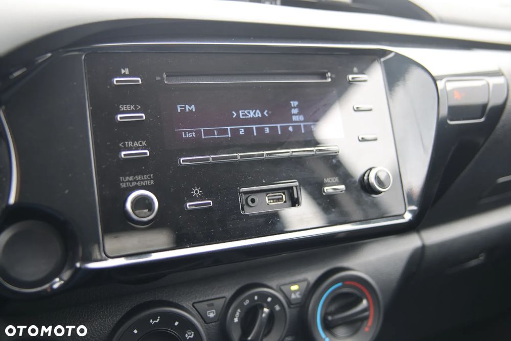 Toyota Hilux 2.4 D-4D Single Cab DLX 4x4 - 21