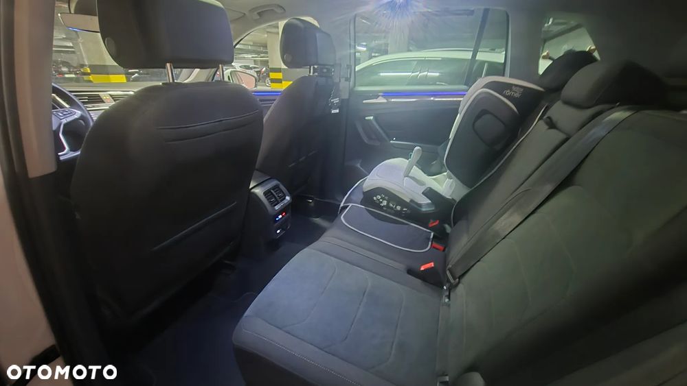 Volkswagen Tiguan 2.0 TDI SCR 4Mot Elegance DSG - 25