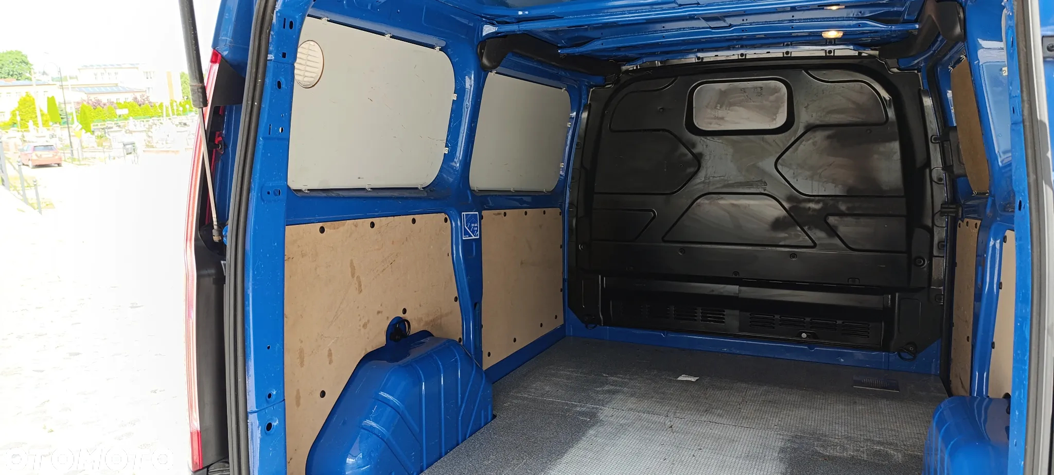 Ford TRANSIT CUSTOM - 8