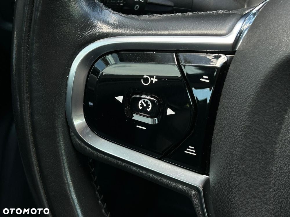Volvo S90 D4 Momentum - 21