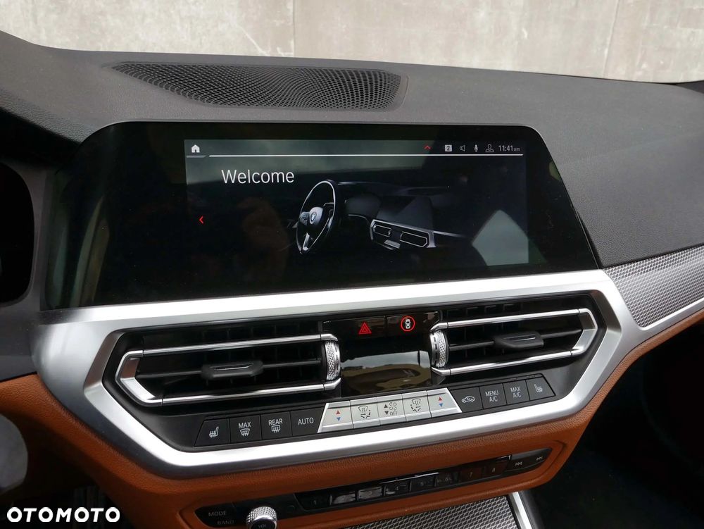 BMW Seria 3 330i xDrive M Sport sport - 16