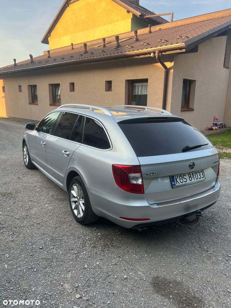 Skoda Superb 2.0 TDI Elegance - 4