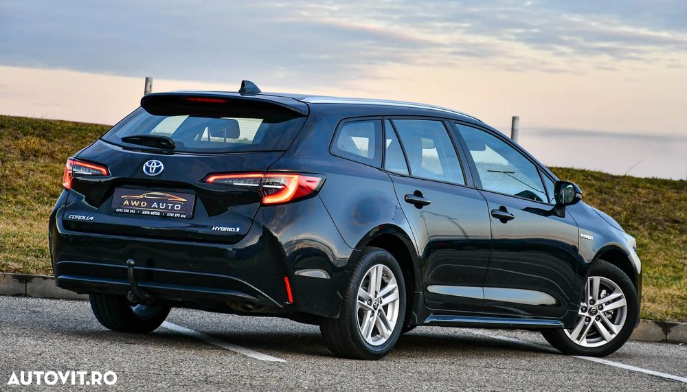 Toyota Corolla 1.8 HSD Business - 4