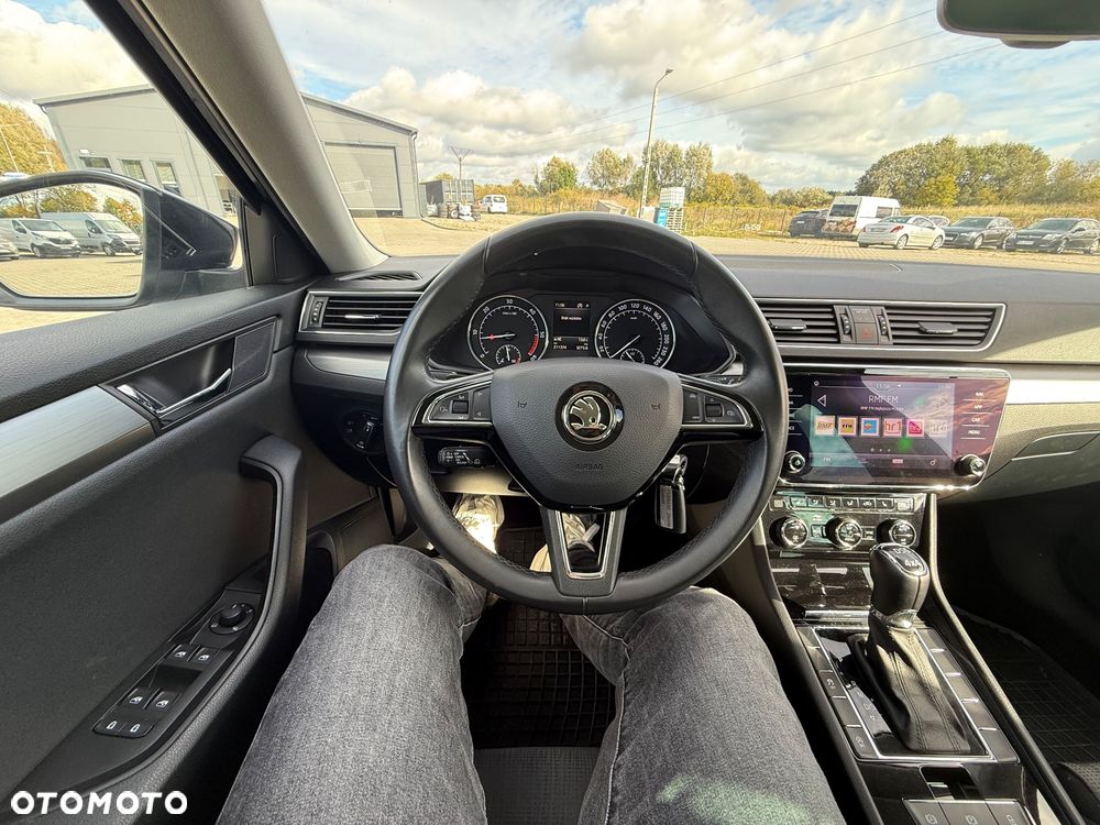 Skoda Superb 2.0 TDI SCR 4x4 Style DSG - 29