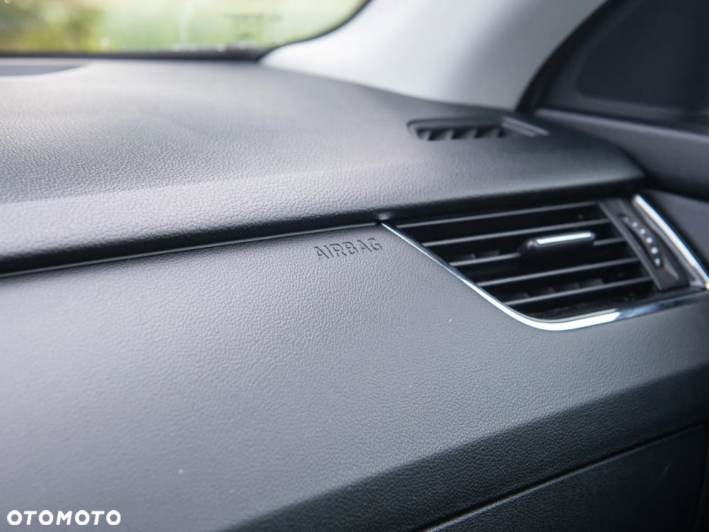 Skoda Octavia 2.0 TDI DSG Ambition - 23