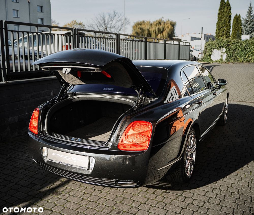 Bentley Flying Spur - 16