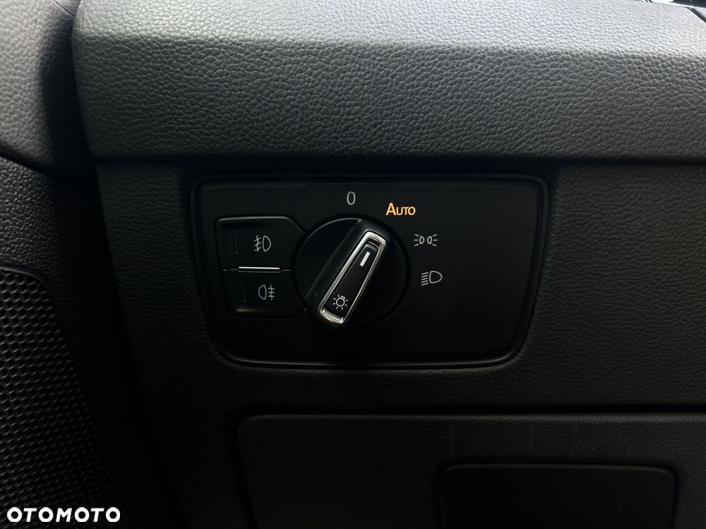 Volkswagen Passat Variant 2.0 TDI EVO Business - 23