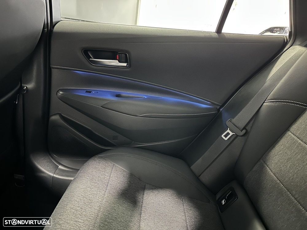 Toyota Corolla 1.8 Hybrid Exclusive - 24