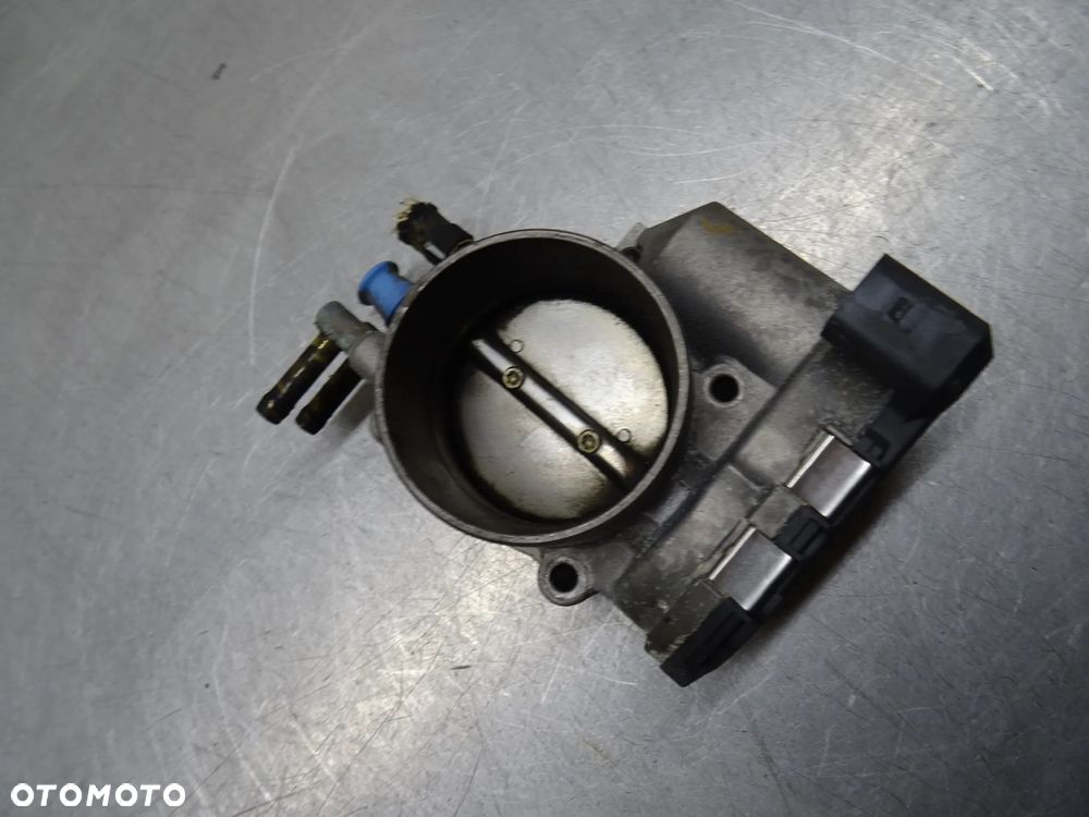 SUPERB / A6 C5 / PASSAT B5 PRZEPUSTNICA 078133062B - 5