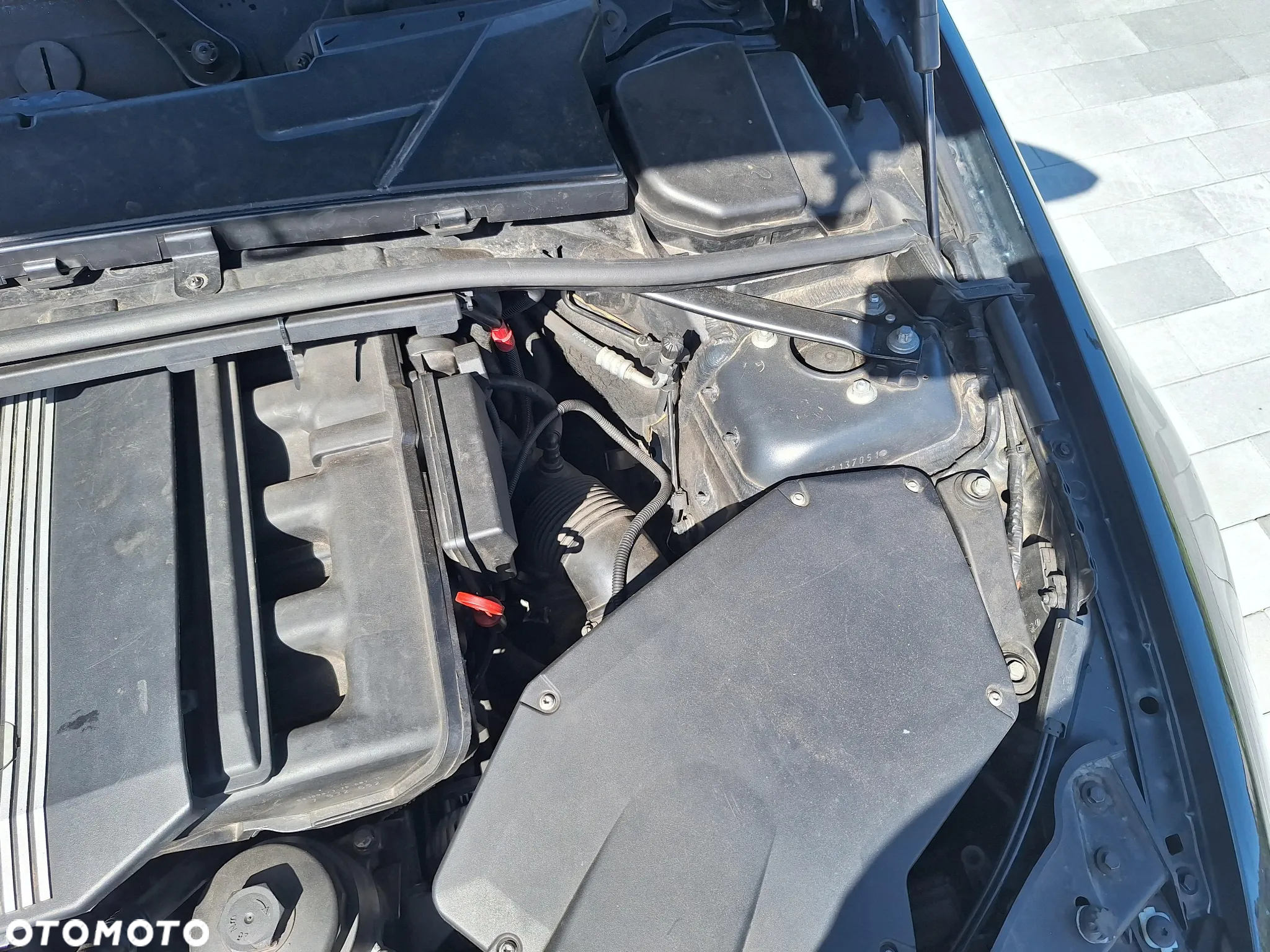 BMW Seria 3 330i Touring - 31