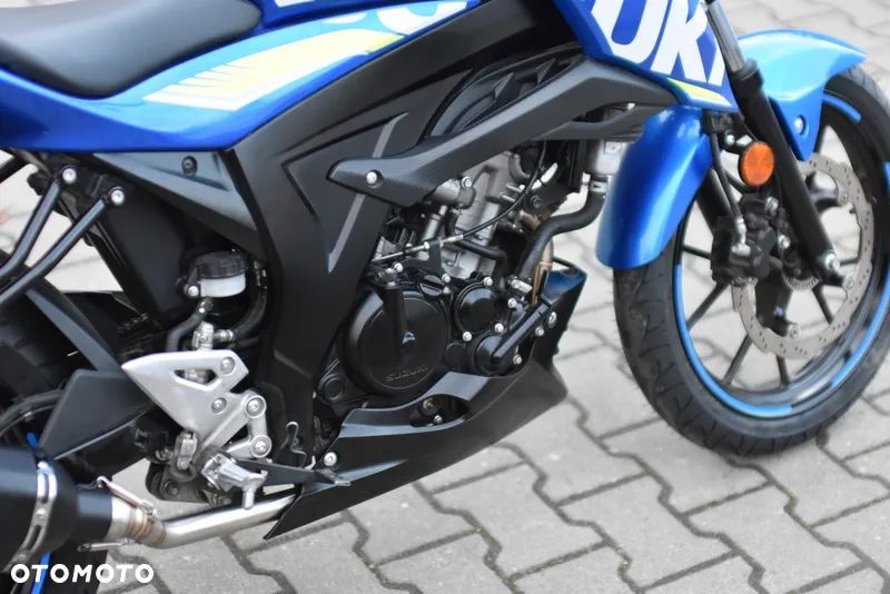 Suzuki GSX - 15
