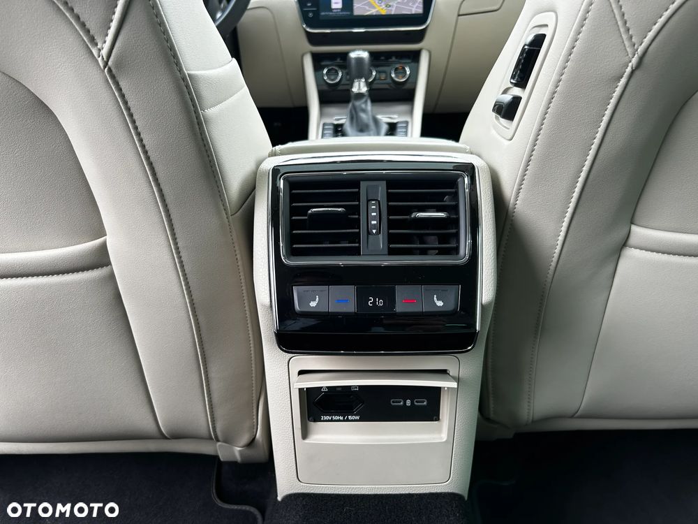 Skoda Superb 2.0 TDI SCR 4x4 L&K DSG - 34
