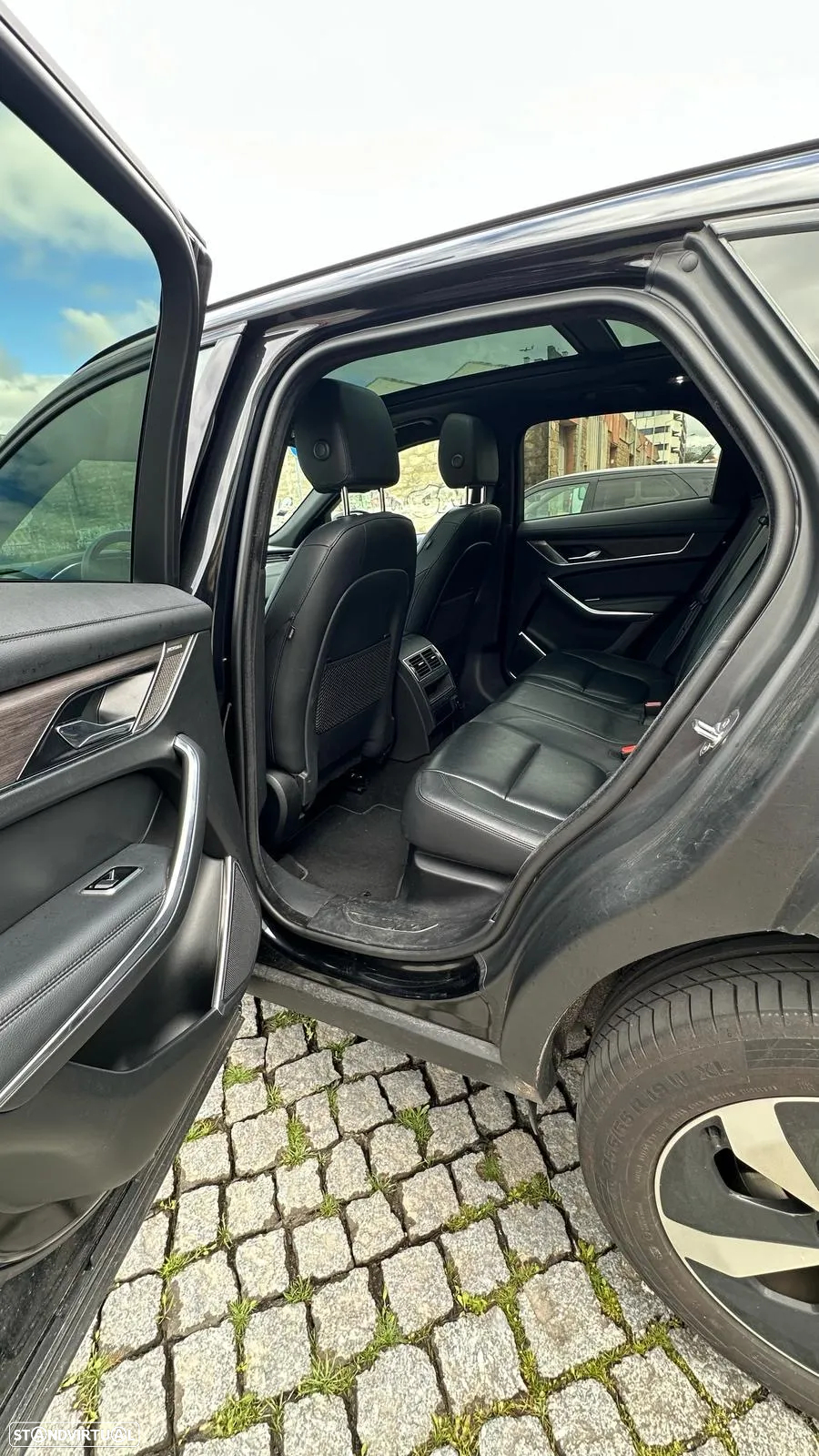 Jaguar F-Pace 2.0 P400e AWD - 6