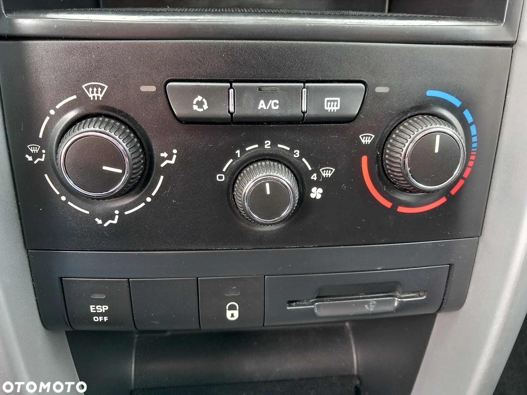 Peugeot 207 1.4 HDi Active - 23