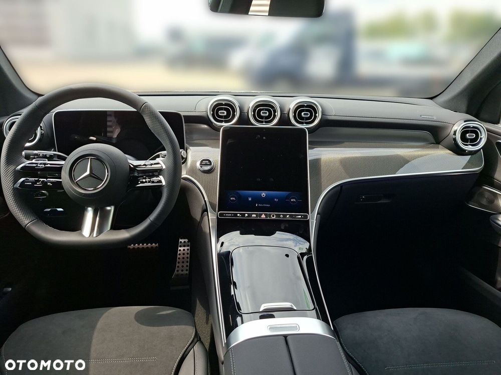 Mercedes-Benz GLC - 12