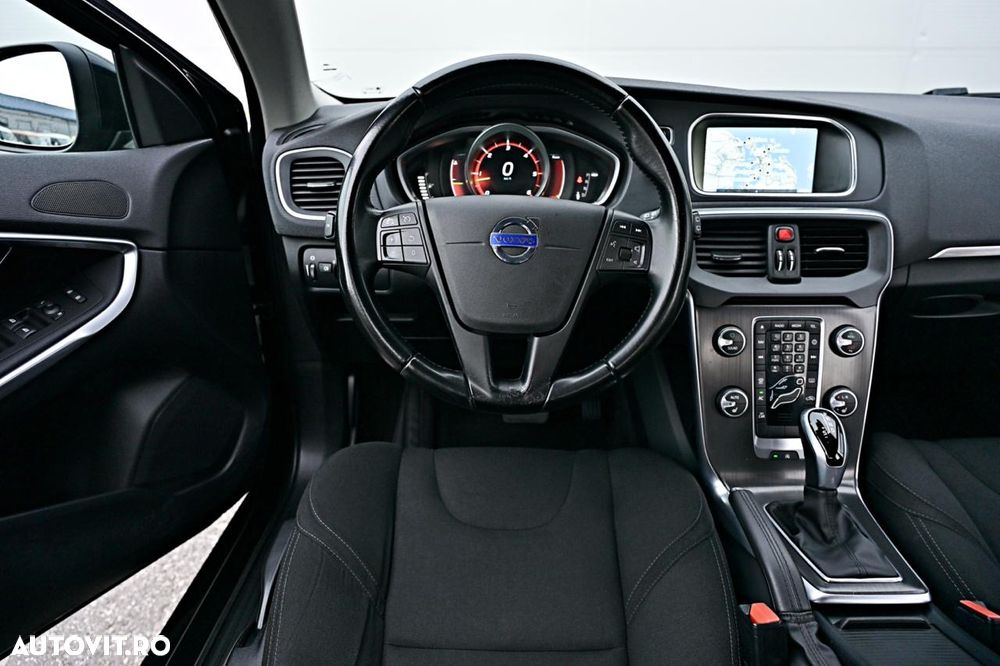 Volvo V40 D3 Geartronic You - 15