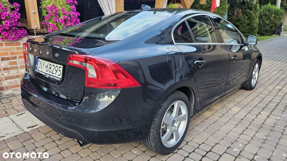 Volvo S60 D5 Summum - 3