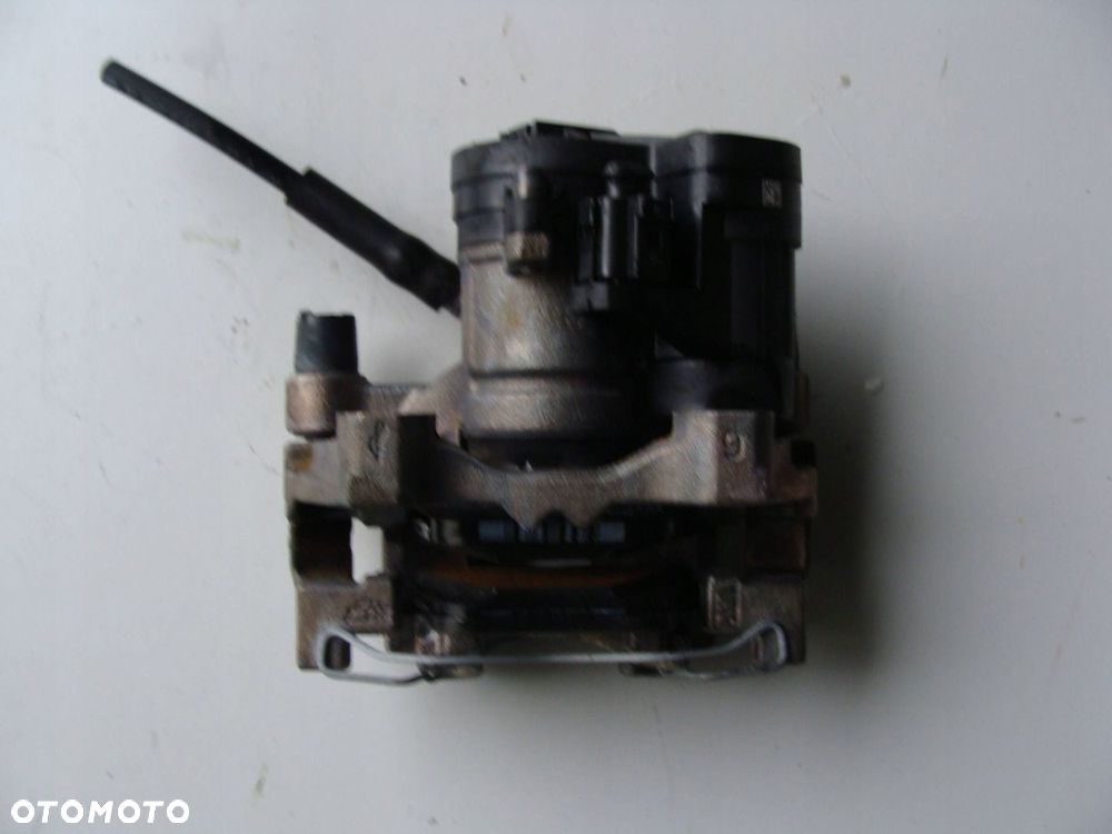 zacisk lewy tył audi a3 8v vw golf viioctavia iii leon iii 5q0615405ee - 3