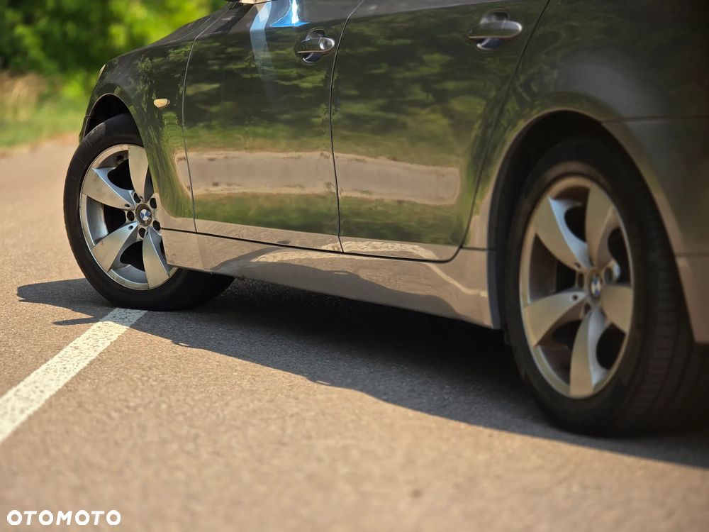 BMW Seria 5 525i - 37