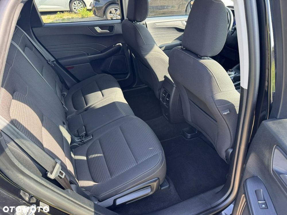 Ford Kuga - 10