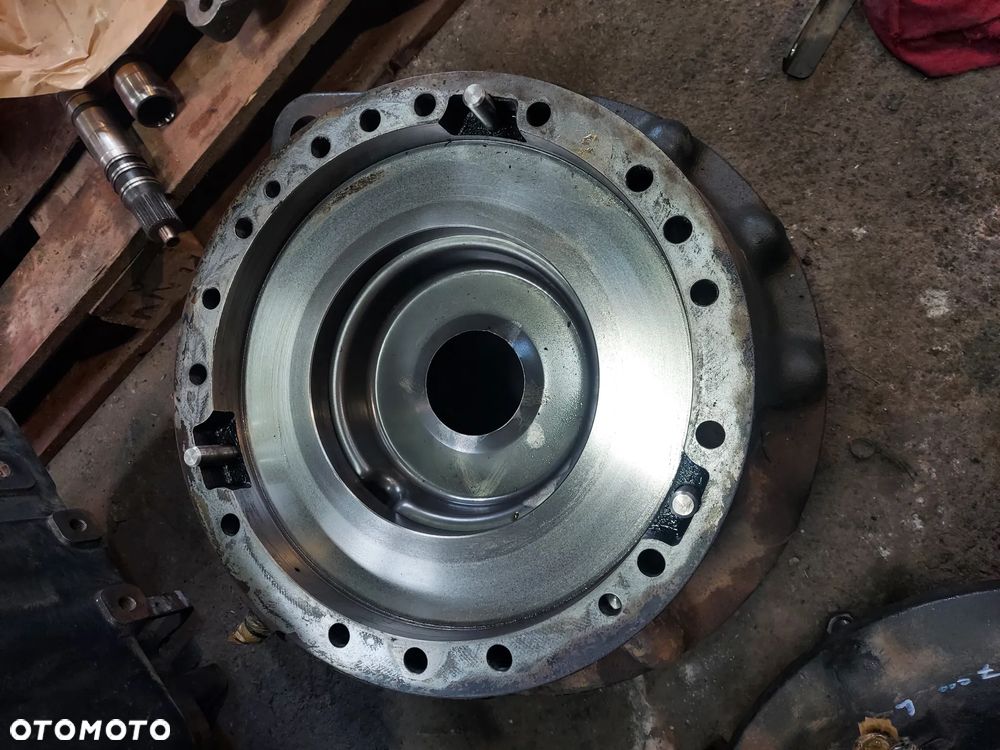 Obudowa hamulca prawa tył 84264261 New Holland T7 200