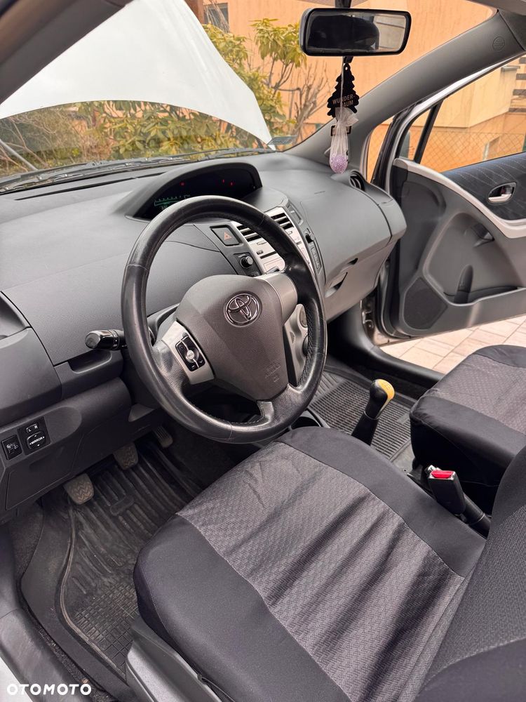 Toyota Yaris 1.3 Luna - 8