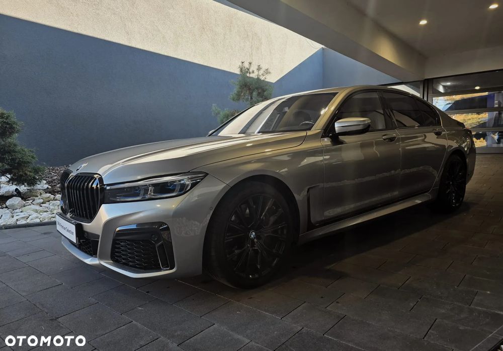 BMW Seria 7 750i xDrive