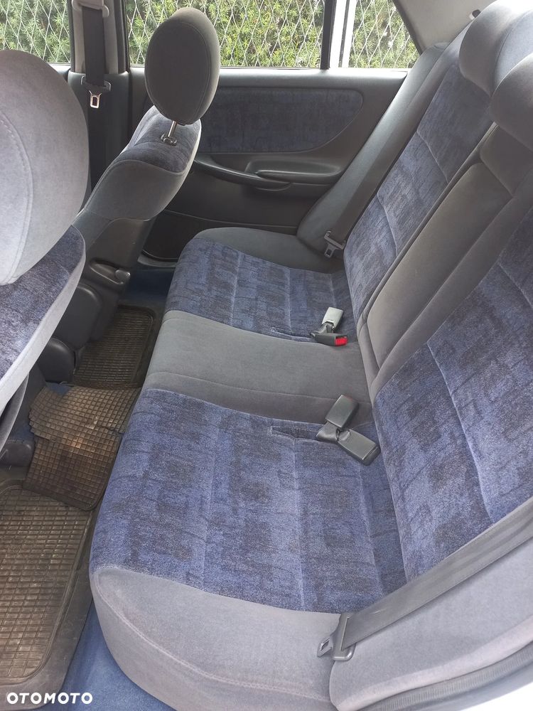 Mazda 626 2.0 TD Comfort - 11