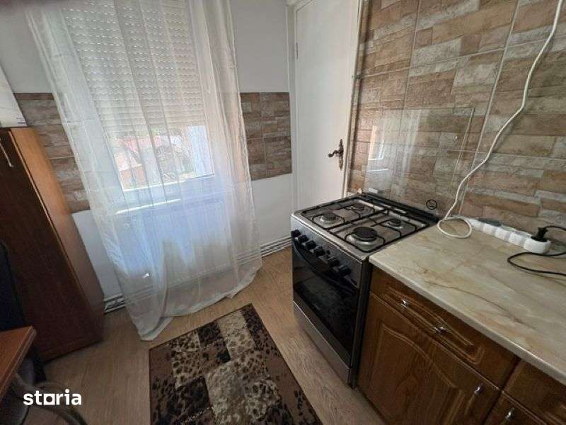 Apartament 3 camere, balcon și lift – Dâmbul Pietros Bd 1848 — fotografia 3