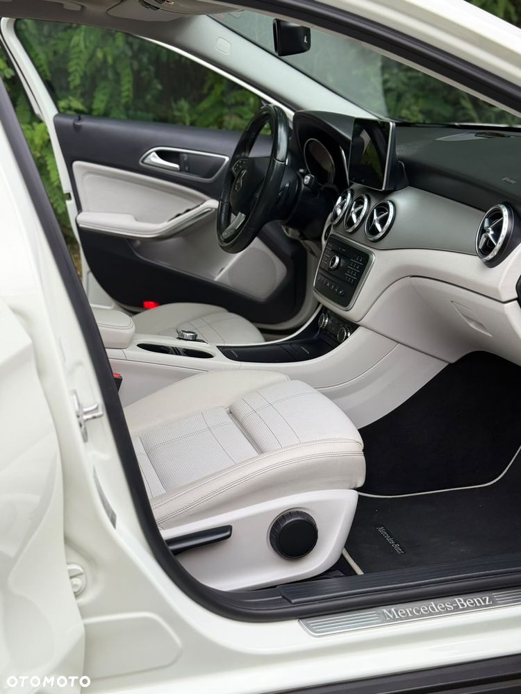 Mercedes-Benz GLA - 35