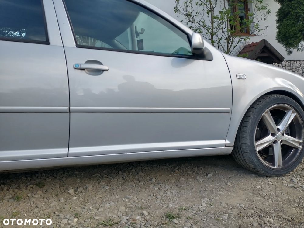 Volkswagen Golf - 5