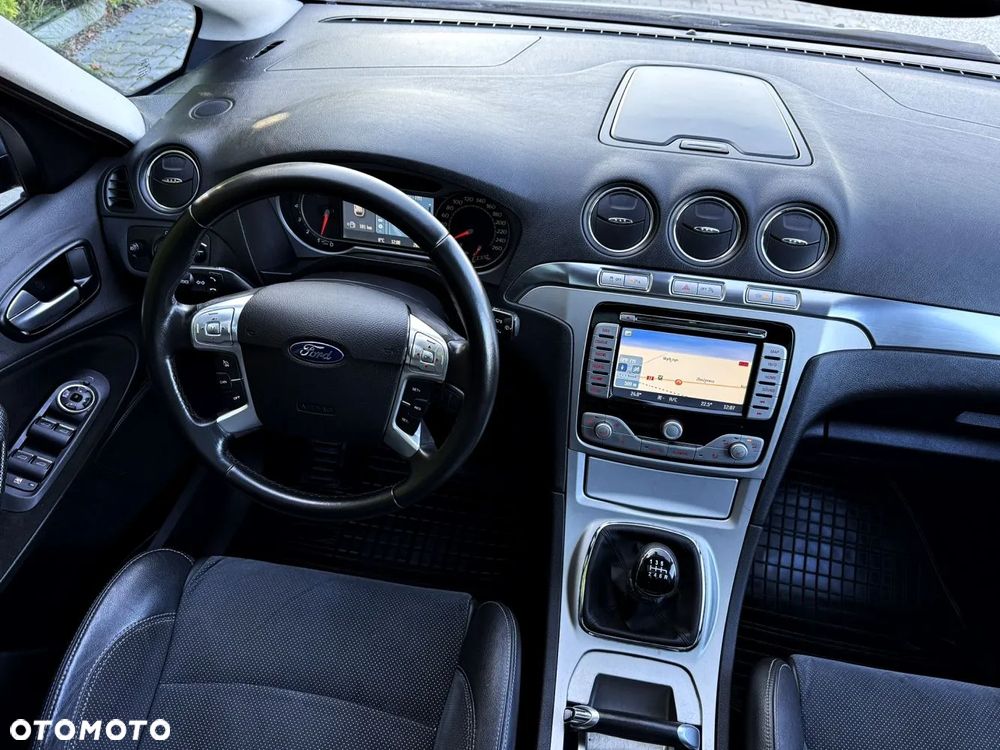 Ford S-Max - 27