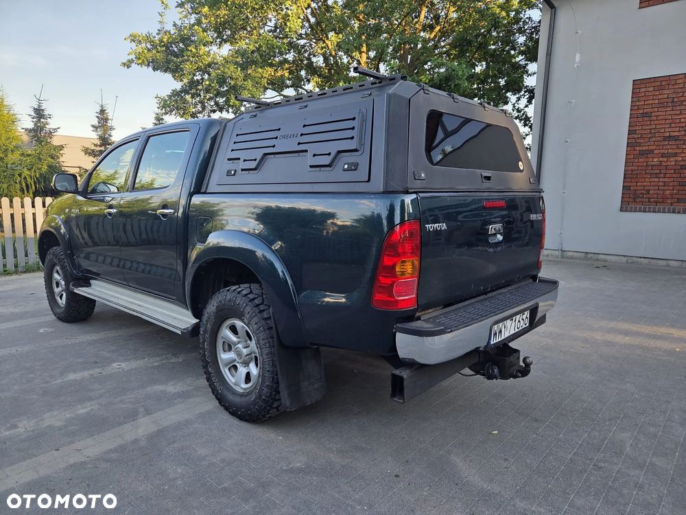 Toyota Hilux 2.5 D-4D DLX - 3
