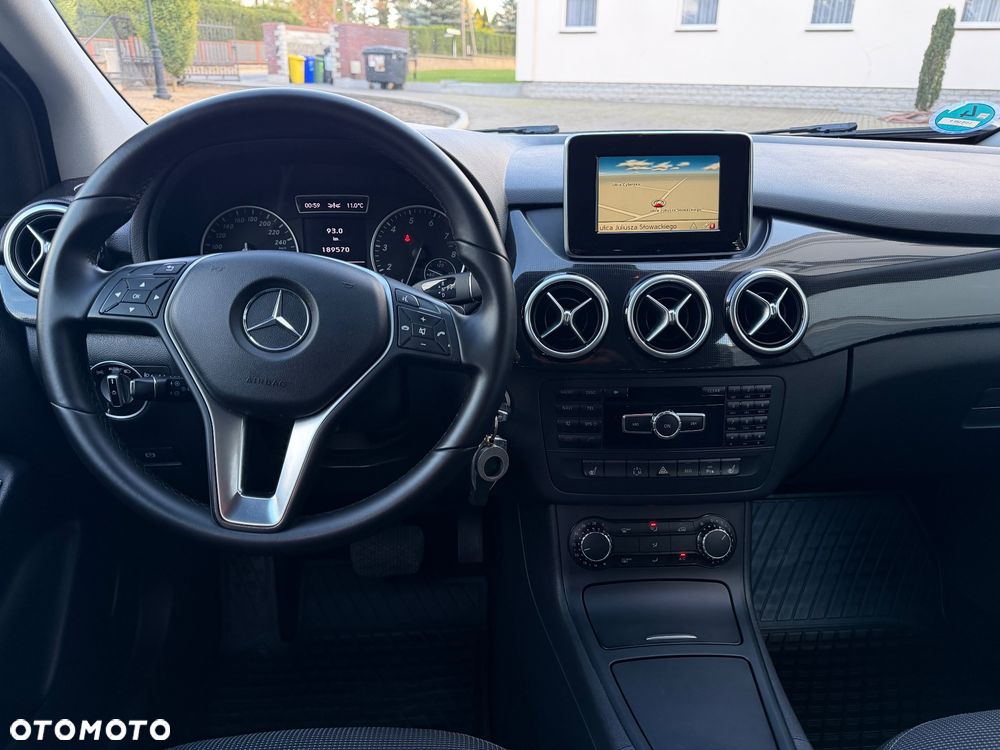 Mercedes-Benz Klasa B 180 (BlueEFFICIENCY) 7G-DCT - 28