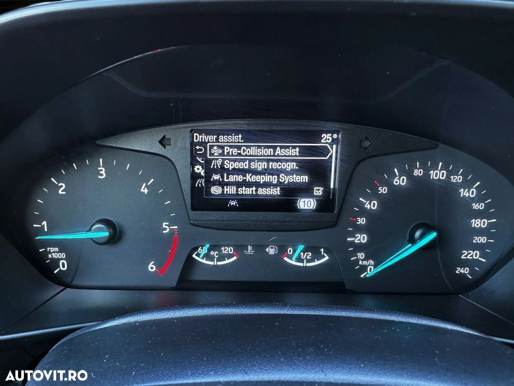 Ford Focus 1.5 EcoBlue Connected - 12