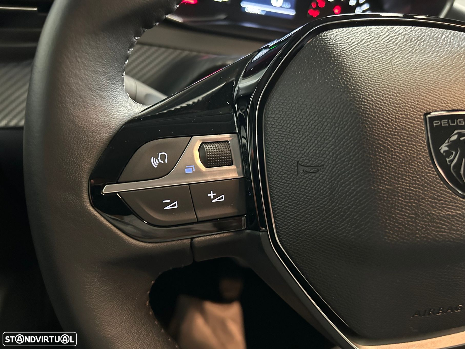 Peugeot 208 1.2 PureTech Active Pack - 30