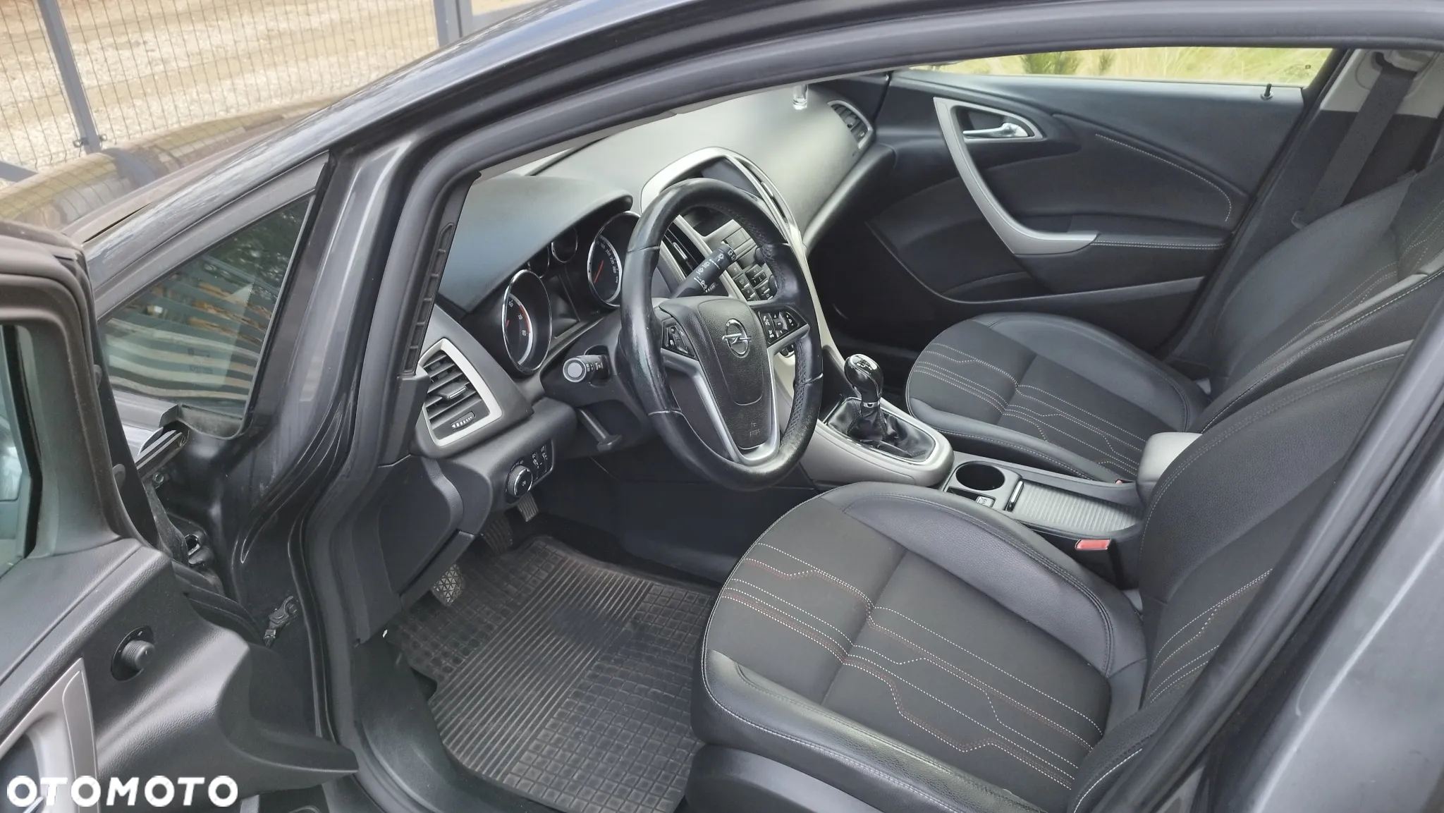 Opel Astra GTC 1.4 Turbo - 6