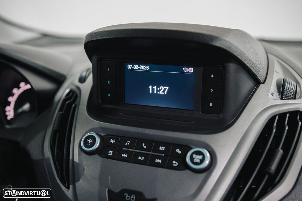 Ford Transit Courier - 10