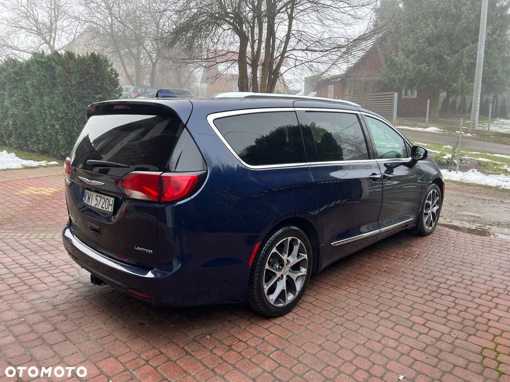 Chrysler Pacifica - 7