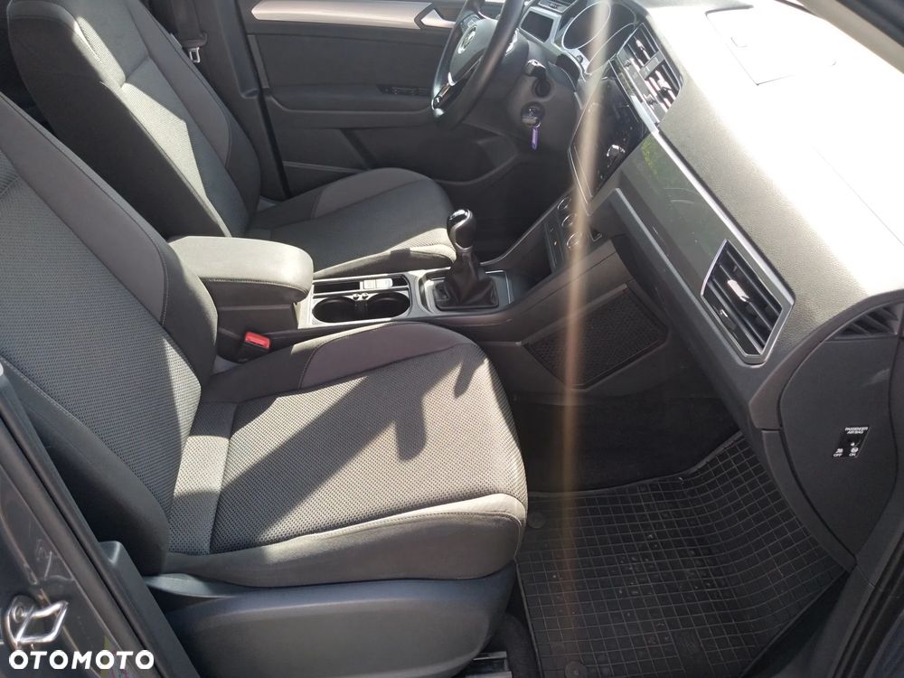 Volkswagen Touran - 7